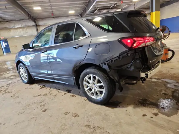 2GNAXUEV4N6125875 2022 CHEVROLET EQUINOX - Image 2