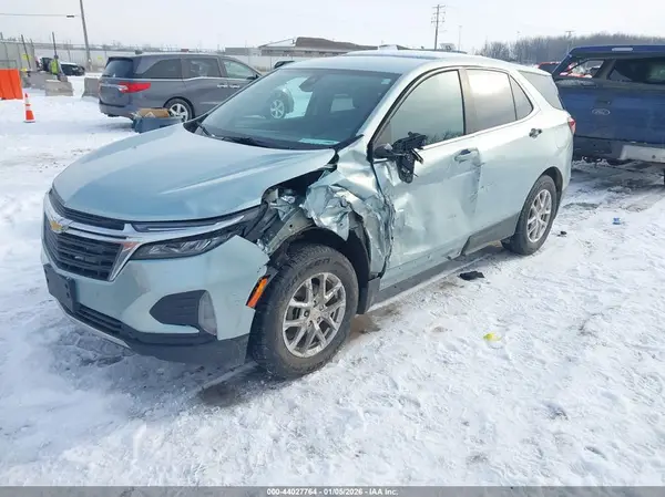 2GNAXUEV4N6143700 2022 CHEVROLET EQUINOX - Image 2