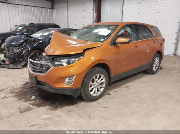 2GNAXUEV5K6235071 2019 CHEVROLET EQUINOX - Image 2