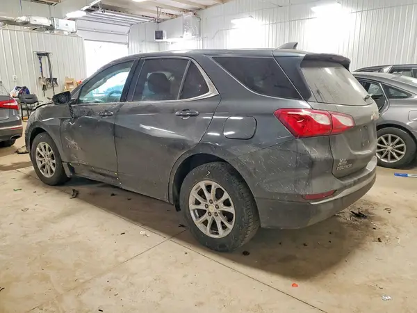 2GNAXUEV5L6157232 2020 CHEVROLET EQUINOX - Image 2