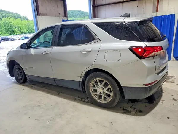 2GNAXUEV5N6104355 2022 CHEVROLET EQUINOX - Image 2