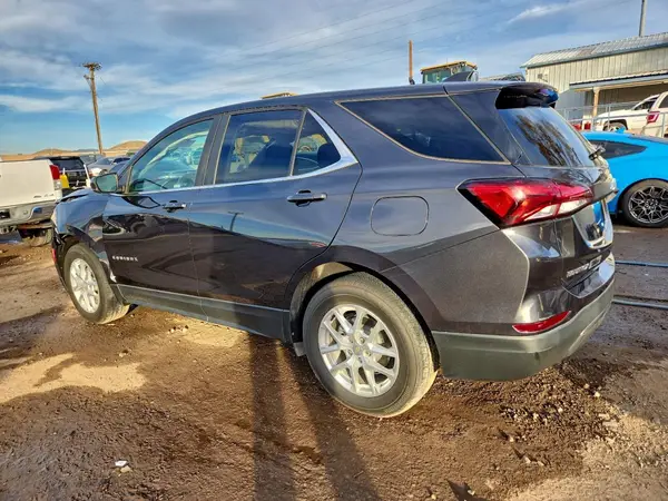 2GNAXUEV5N6146833 2022 CHEVROLET EQUINOX - Image 2