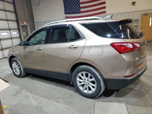 2GNAXUEV6K6103050 2019 CHEVROLET EQUINOX - Image 2