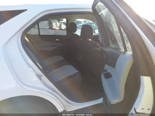 2GNAXUEV6K6210406 2019 CHEVROLET EQUINOX - Image 8