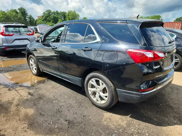 2GNAXUEV6K6243258 2019 CHEVROLET EQUINOX - Image 2