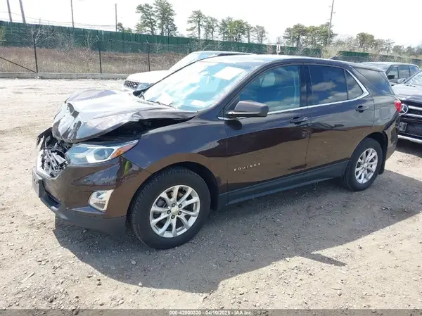 2GNAXUEV6L6137975 2020 CHEVROLET EQUINOX - Image 2