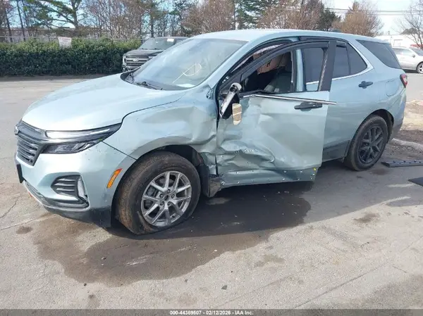 2GNAXUEV6N6137476 2022 CHEVROLET EQUINOX - Image 2