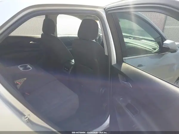2GNAXUEV7K6187038 2019 CHEVROLET EQUINOX - Image 8