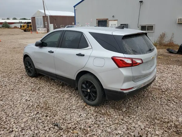 2GNAXUEV7M6120586 2021 CHEVROLET EQUINOX - Image 2