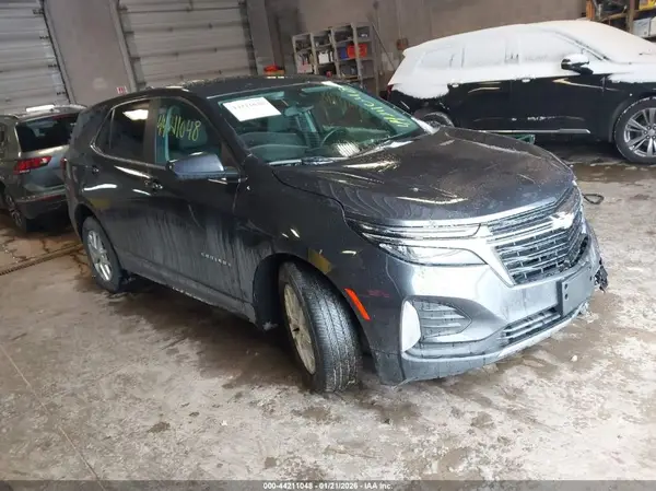 2GNAXUEV7N6107208 2022 CHEVROLET EQUINOX - Image 1
