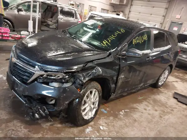 2GNAXUEV7N6107208 2022 CHEVROLET EQUINOX - Image 2