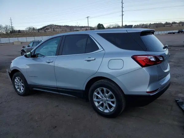 2GNAXUEV8M6127370 2021 CHEVROLET EQUINOX - Image 2
