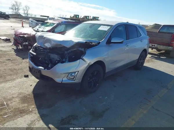 2GNAXUEV8M6130205 2021 CHEVROLET EQUINOX - Image 2