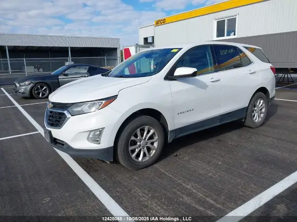 2GNAXUEV9L6140157 2020 CHEVROLET EQUINOX - Image 2