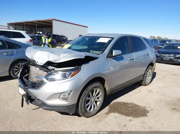2GNAXUEV9M6121500 2021 CHEVROLET EQUINOX - Image 2