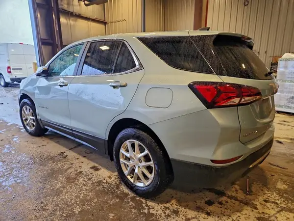 2GNAXUEV9N6137942 2022 CHEVROLET EQUINOX - Image 2