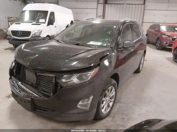 2GNAXUEVXK6282998 2019 CHEVROLET EQUINOX - Image 2