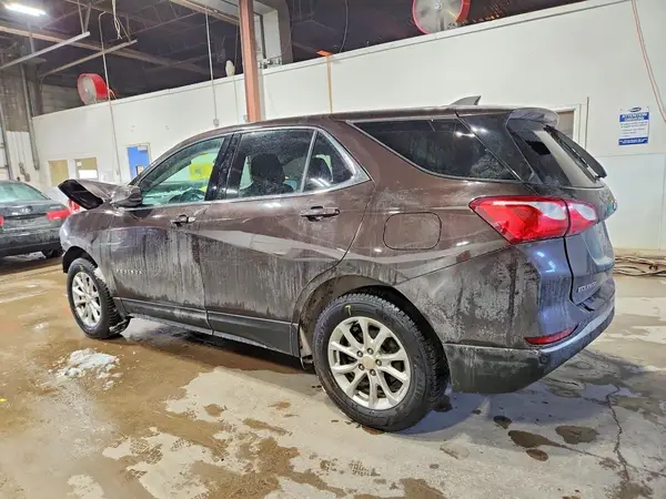2GNAXUEVXL6184300 2020 CHEVROLET EQUINOX - Image 2