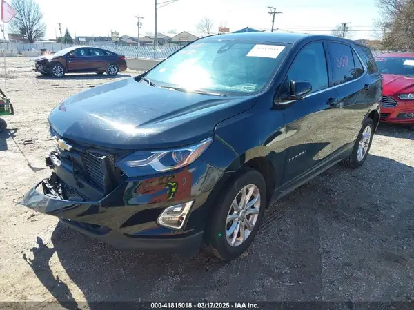 2GNAXUEVXL6218459 2020 CHEVROLET EQUINOX - Image 2