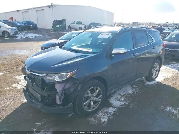 2GNAXVEV0J6127090 2018 CHEVROLET EQUINOX - Image 2