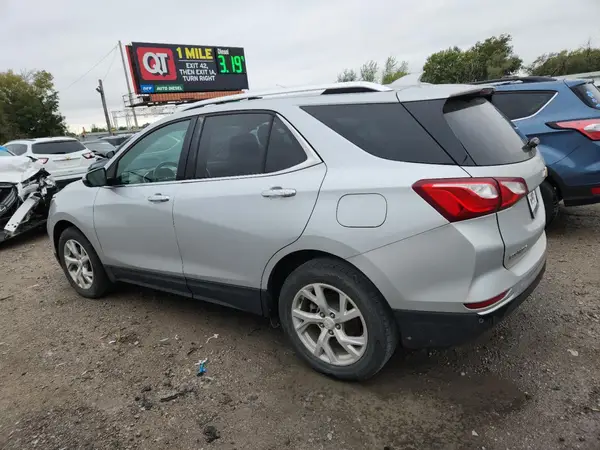 2GNAXVEV0J6183112 2018 CHEVROLET EQUINOX - Image 2