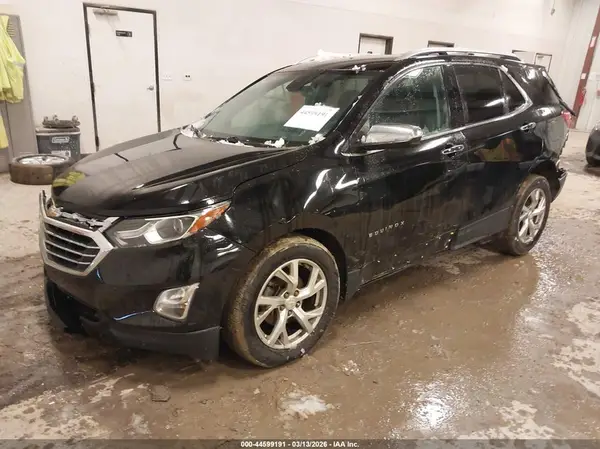 2GNAXVEV0J6235533 2018 CHEVROLET EQUINOX - Image 2