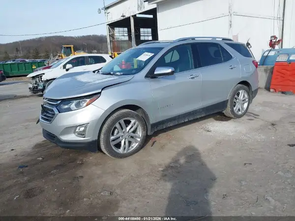 2GNAXVEV0J6340069 2018 CHEVROLET EQUINOX - Image 2