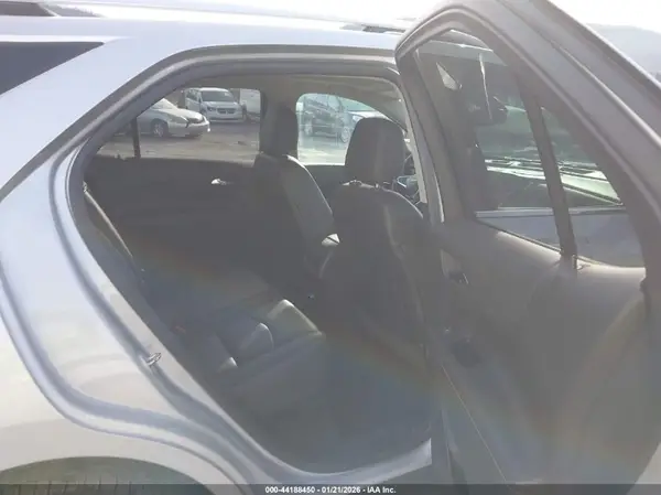 2GNAXVEV0J6340069 2018 CHEVROLET EQUINOX - Image 8