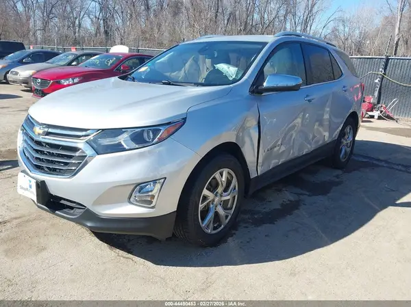 2GNAXVEV1J6322812 2018 CHEVROLET EQUINOX - Image 2