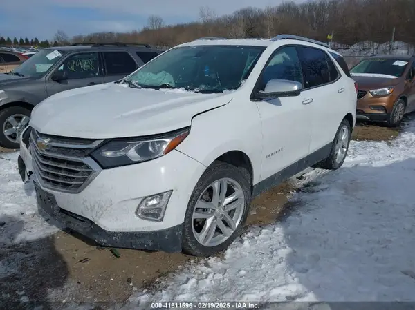 2GNAXVEV2J6234397 2018 CHEVROLET EQUINOX - Image 2