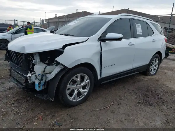 2GNAXVEV2J6323872 2018 CHEVROLET EQUINOX - Image 2