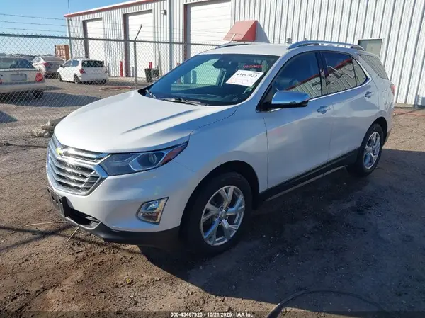 2GNAXVEV5J6302157 2018 CHEVROLET EQUINOX - Image 2