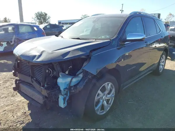 2GNAXVEV6J6119916 2018 CHEVROLET EQUINOX - Image 2
