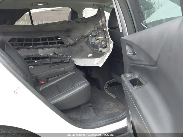 2GNAXVEV6J6149465 2018 CHEVROLET EQUINOX - Image 8