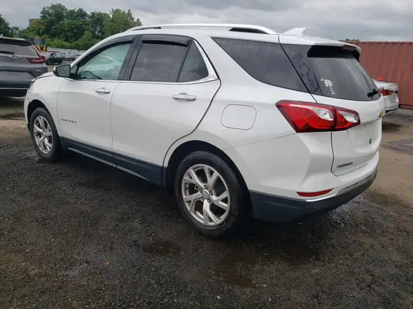 2GNAXVEV6J6306010 2018 CHEVROLET EQUINOX - Image 2