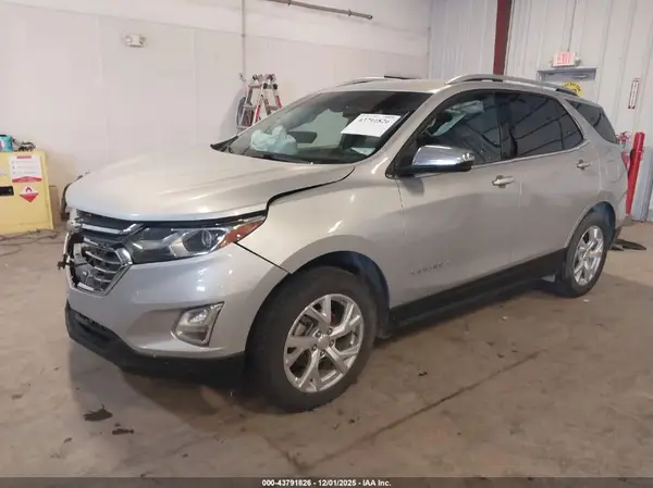 2GNAXVEV7J6218261 2018 CHEVROLET EQUINOX - Image 2