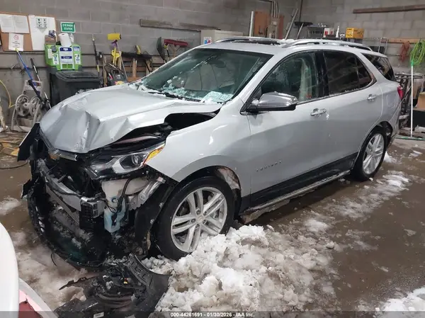 2GNAXVEV7J6261045 2018 CHEVROLET EQUINOX - Image 2
