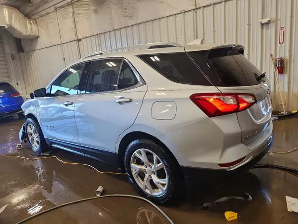 2GNAXVEV8J6246036 2018 CHEVROLET EQUINOX - Image 2