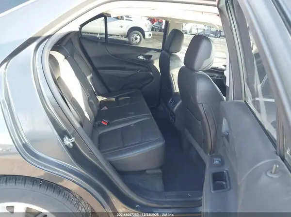 2GNAXVEV9J6175932 2018 CHEVROLET EQUINOX - Image 8