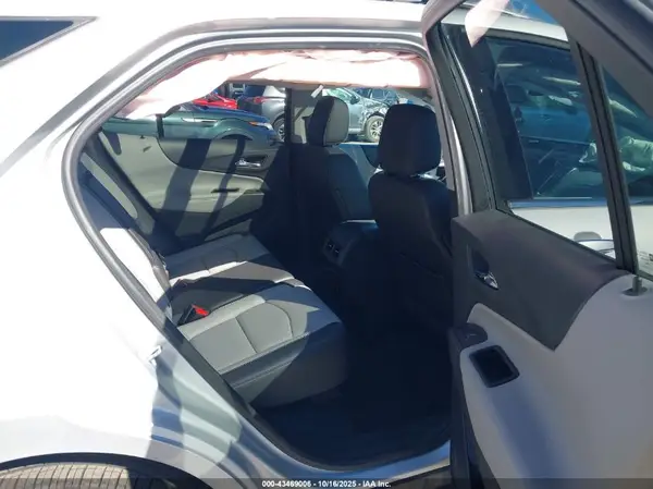 2GNAXVEVXJ6128392 2018 CHEVROLET EQUINOX - Image 8