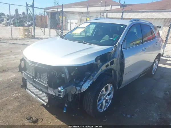 2GNAXVEVXJ6318693 2018 CHEVROLET EQUINOX - Image 2