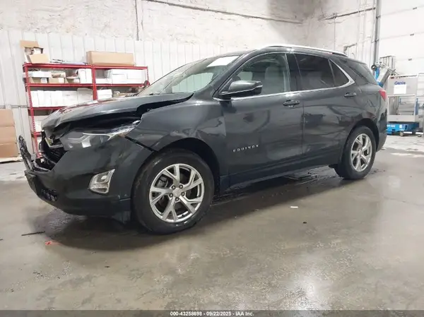2GNAXVEX1K6277387 2019 CHEVROLET EQUINOX - Image 2
