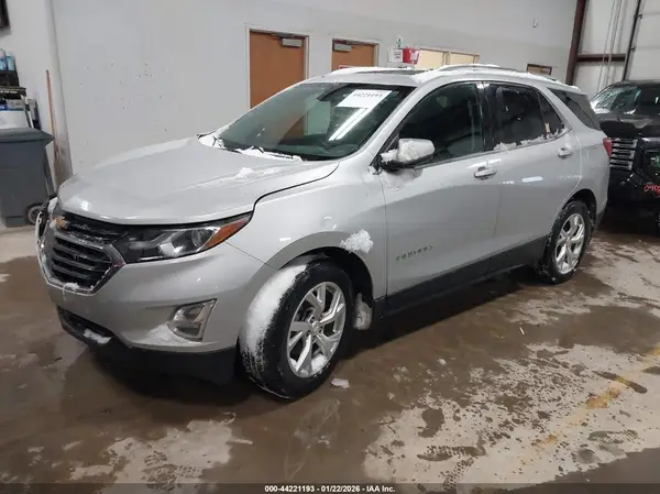 2GNAXVEX3K6281912 2019 CHEVROLET EQUINOX - Image 2