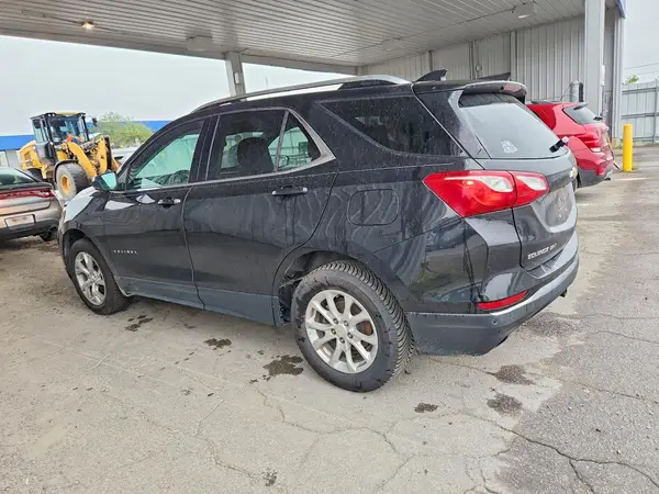 2GNAXVEX4L6251657 2020 CHEVROLET EQUINOX - Image 2