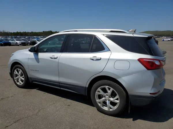 2GNAXVEX8K6104224 2019 CHEVROLET EQUINOX - Image 2