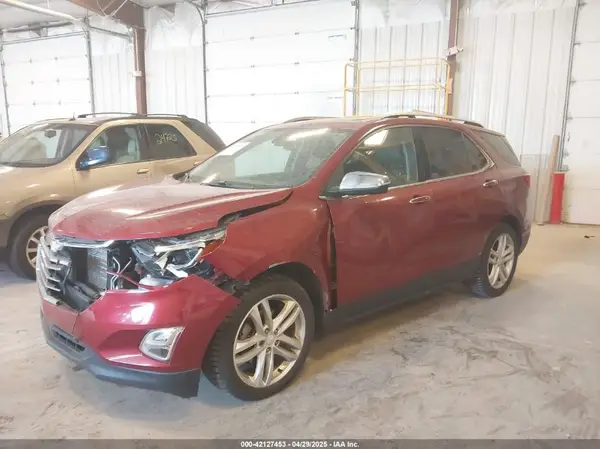 2GNAXWEX8J6250563 2018 CHEVROLET EQUINOX - Image 2