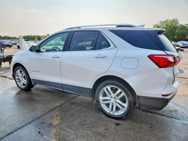 2GNAXYEX0K6130219 2019 CHEVROLET EQUINOX - Image 2