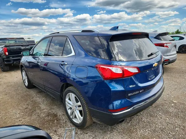 2GNAXYEX0K6170056 2019 CHEVROLET EQUINOX - Image 2
