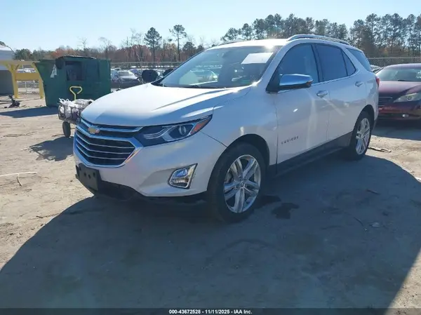 2GNAXYEX0K6260033 2019 CHEVROLET EQUINOX - Image 2