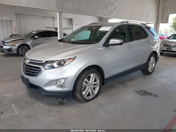 2GNAXYEX3K6252329 2019 CHEVROLET EQUINOX - Image 2